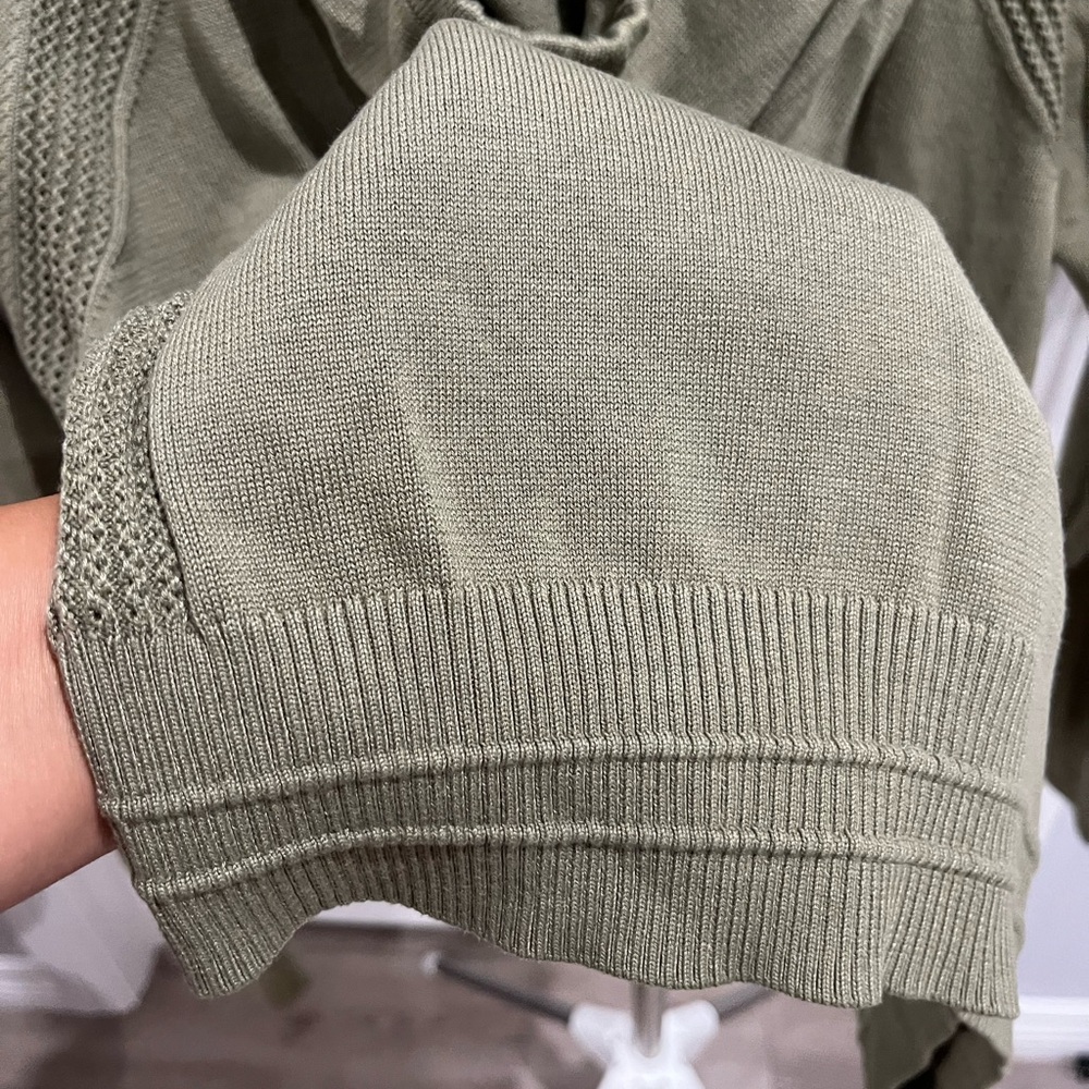 Athleta Evergreen Hoodie Knit Sweater M - Picture 9 of 11